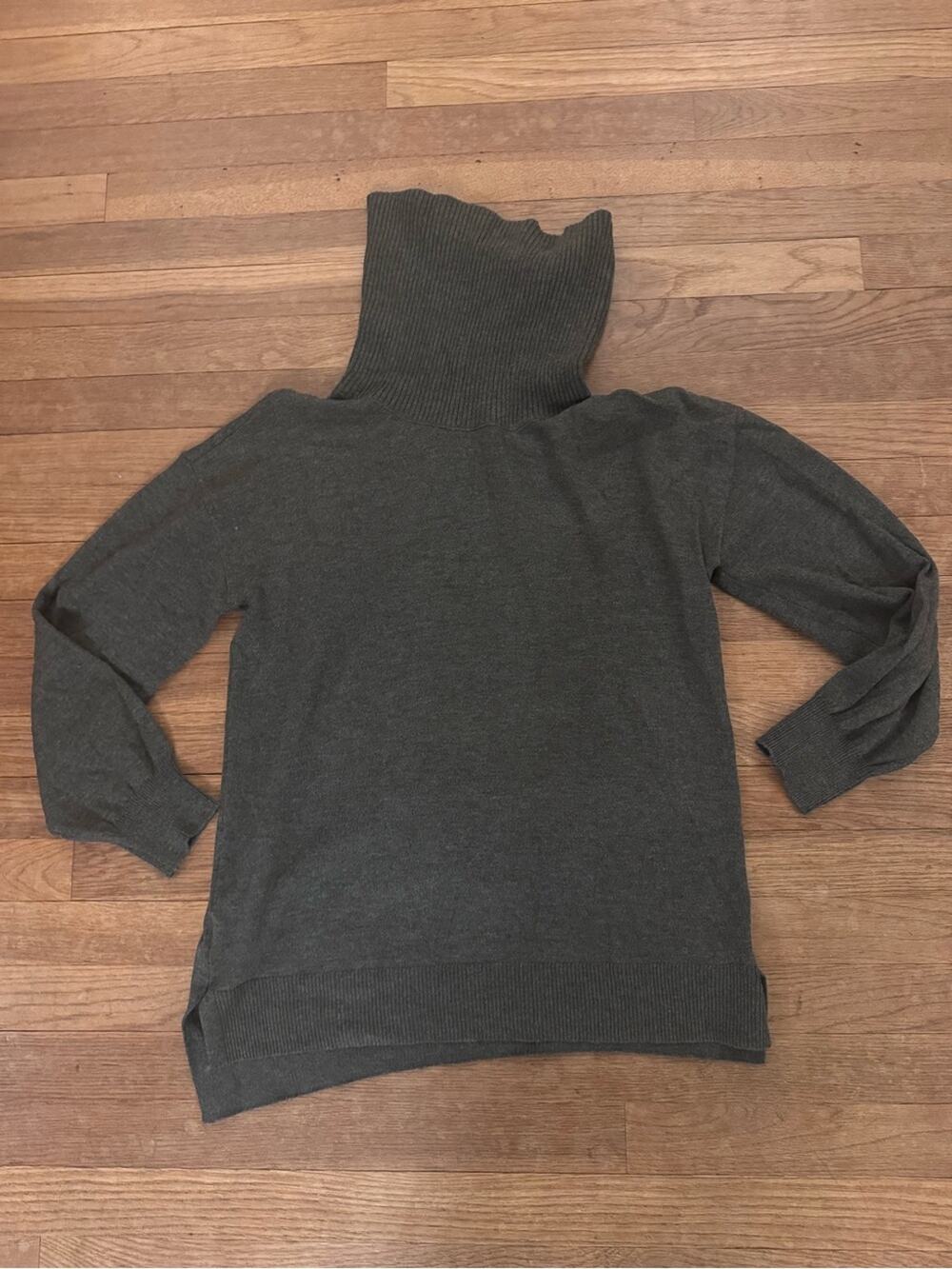 Loft women's grey cowl neck sweater size LP
b84
